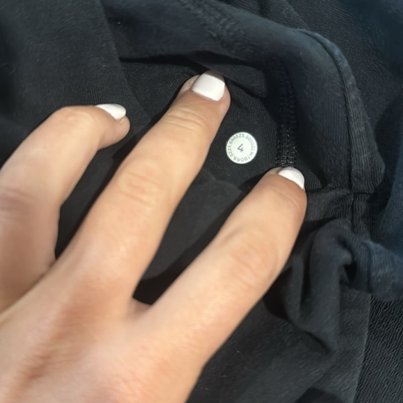 lululemon inner glow shorts - Picture 4 of 6